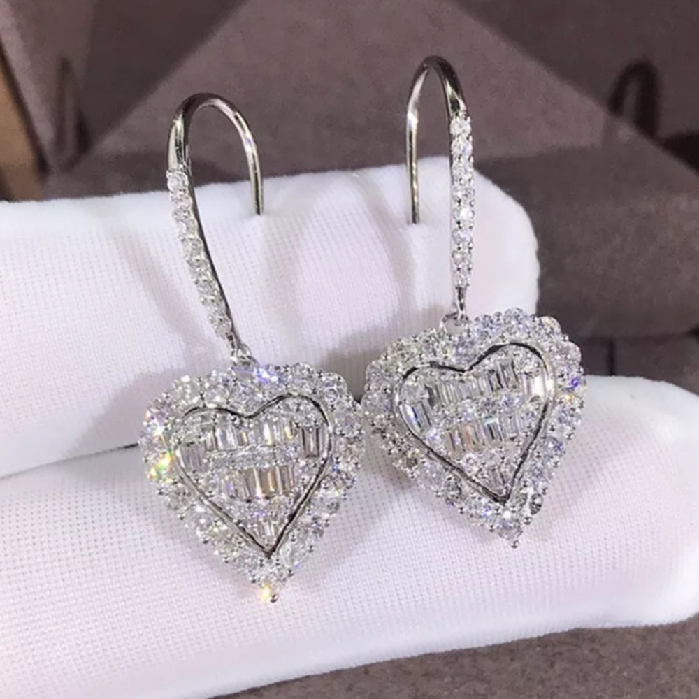 💎 NEW Sunshine Silver Drop Diamond 💎Earrings
0496